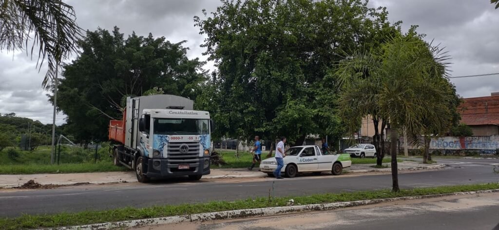 Zeladoria limpeza pós-chuvas Cidade Limpa - Parque Linear 23 de Maio Jd São Manoel 2025-02-04 (8)