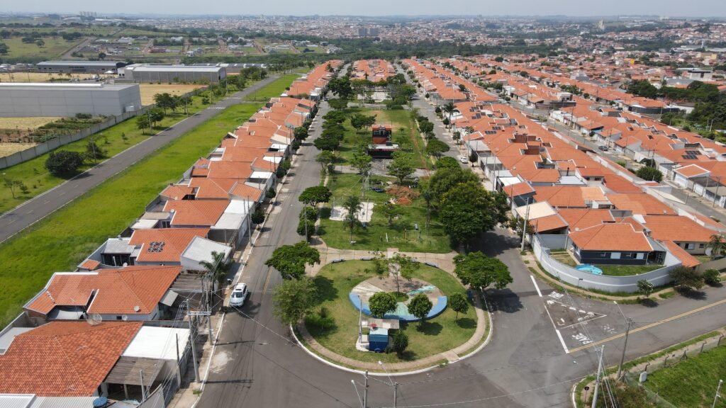 Reforma Praça Residencial Fibra Jd Terra Nova em andamento aérea 2023-11-17 (2)