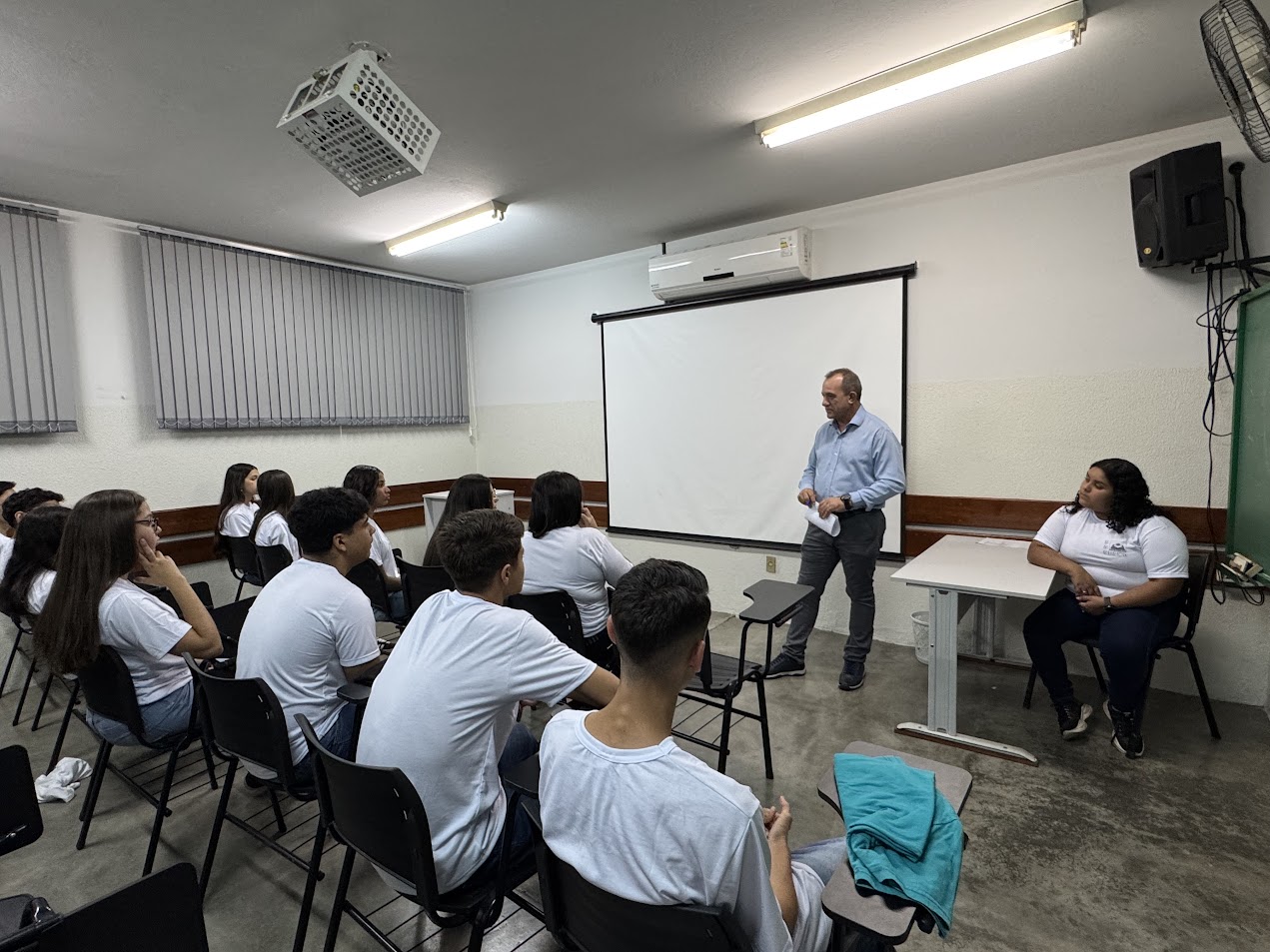 Prefeito Leitinho prestigia formatura do SOS, a ‘Guardinha de Nova Odessa’, e reforça apoio à capacitação juvenil