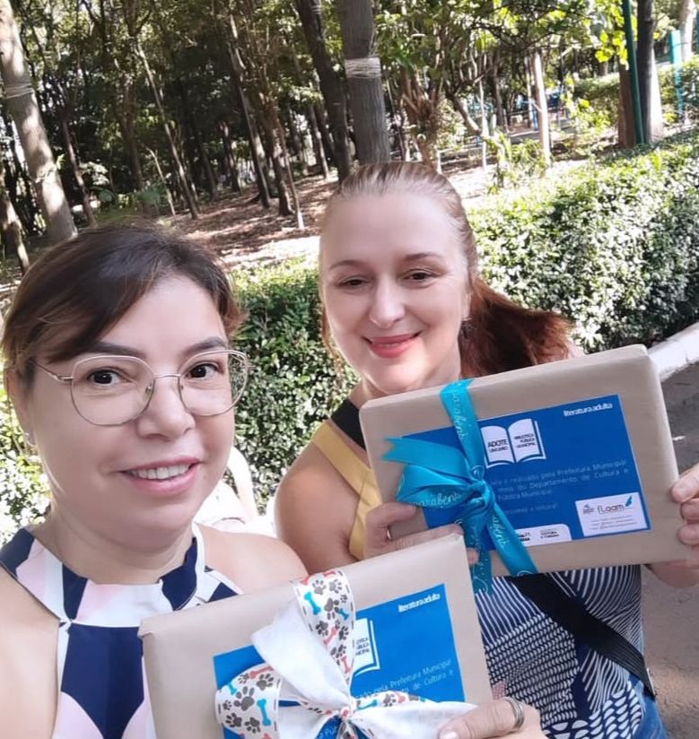 Foto adote um livro:
Projeto tem como ação estimular novos leitores

