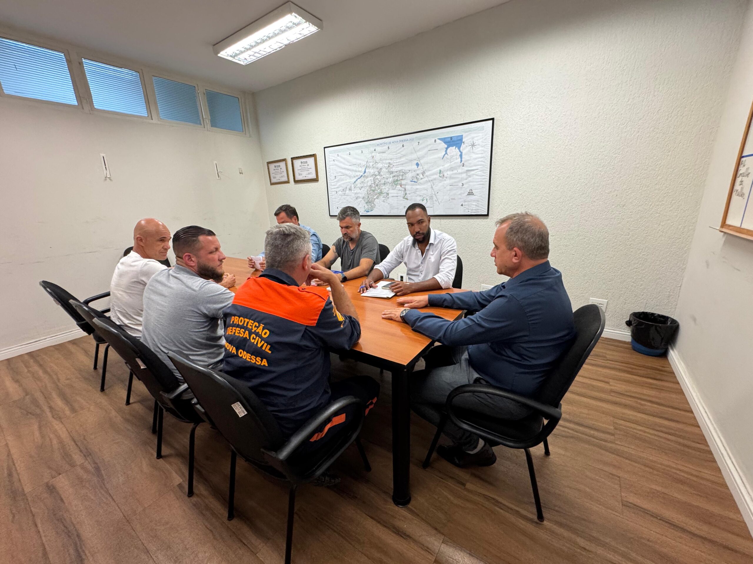 Prefeito Leitinho coordena ações integradas entre secretarias para enfrentar estragos das chuvas em Nova Odessa
