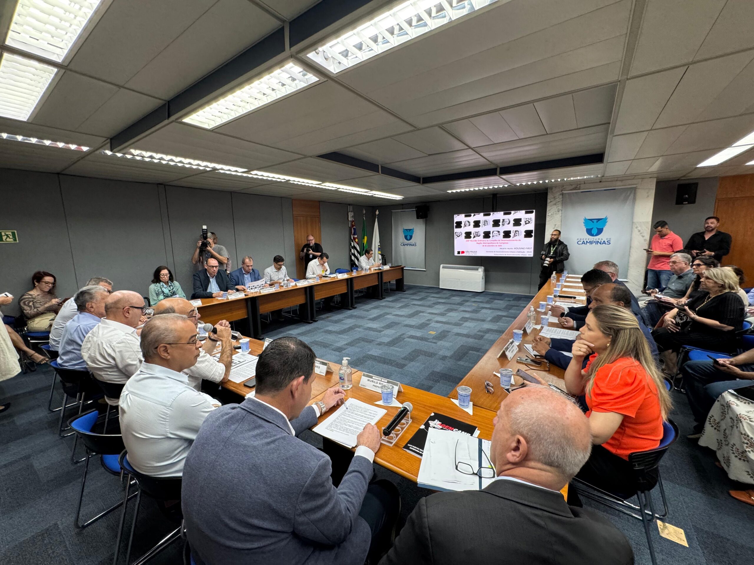 Prefeito de Nova Odessa participa de reunião do CDRMC que aprova projeto para população em situação de rua