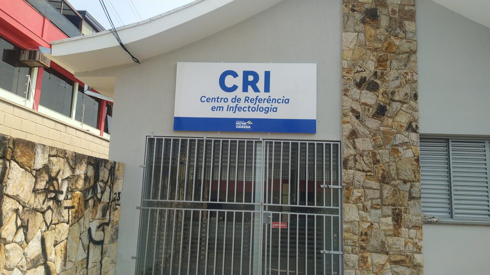 Prefeitura de Nova Odessa inicia Dezembro Vermelho com distribuição de autotestes de HIV no comércio